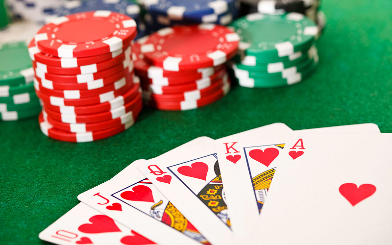 Cách Chơi Poker 4 Lá: Hướng Dẫn Từ A Đến Z Cho Người Mới 4 Cách Chơi Poker 4 Lá: Hướng Dẫn Từ A Đến Z Cho Người Mới image-1731645798970