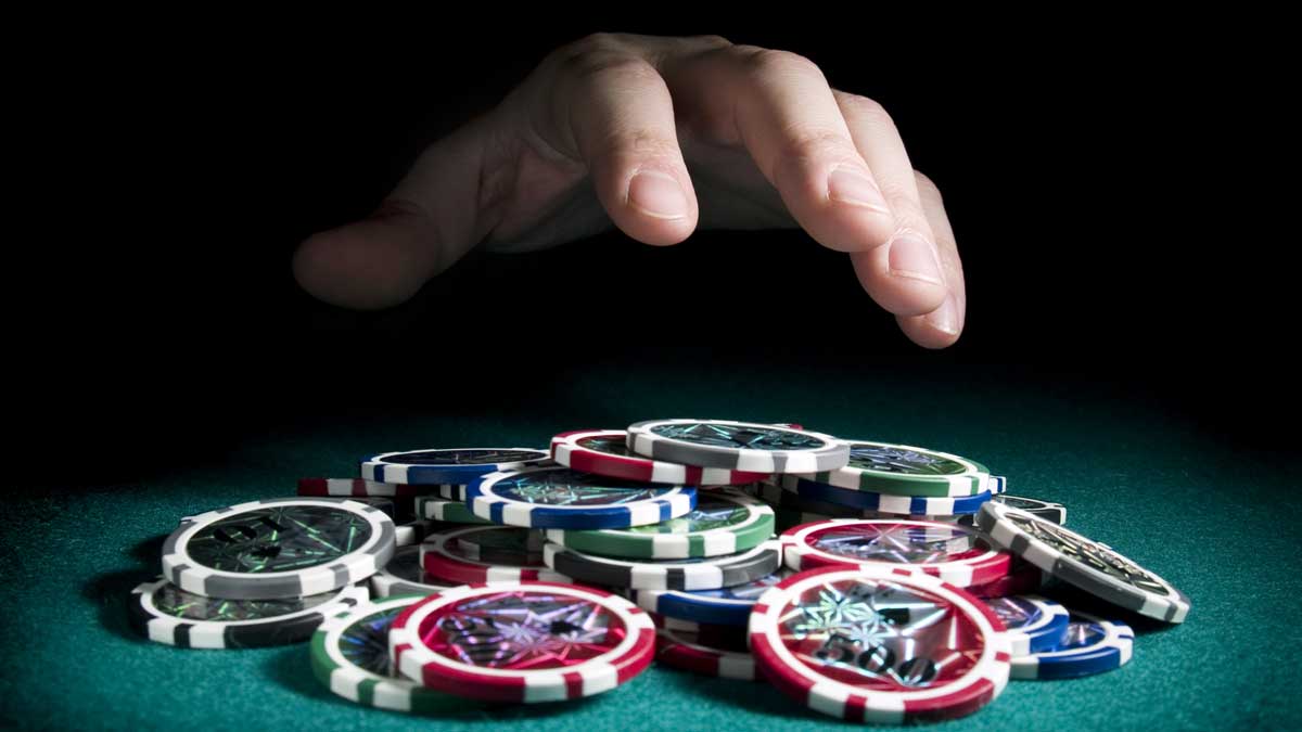 Cách Đánh Cash Poker: Bí Quyết Hiệu Quả Cho Người Chơi Việt Nam image-1731647407169